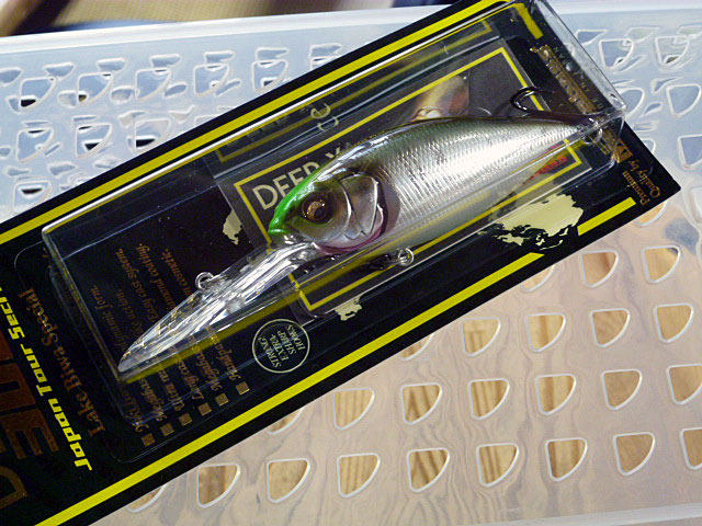 DEEP-X 300 Spot Hasu DEEP-X 300 Spot Hasu