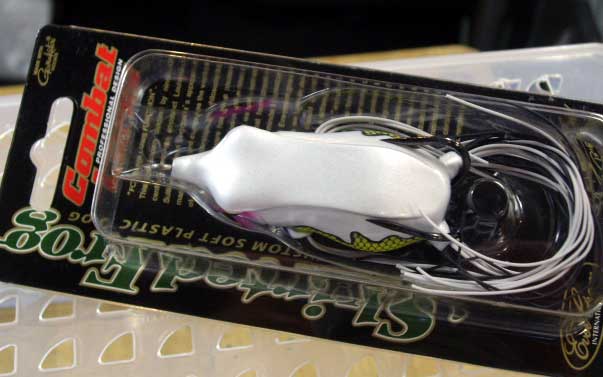SKIRTED FROG BOA SKIRTED FROG BOA