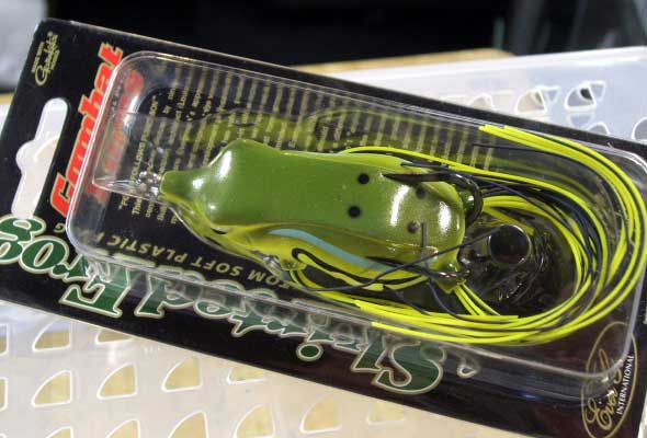 SKIRTED FROG TONOSAMA FROG SKIRTED FROG TONOSAMA FROG