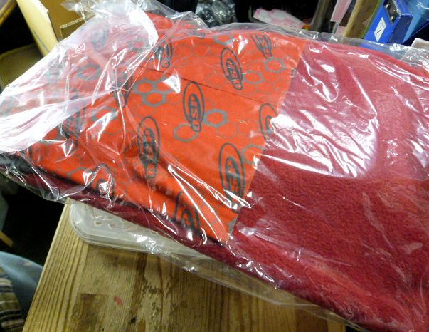 HOODED NECK WARMER Model2 Red HOODED NECK WARMER Model2 Red