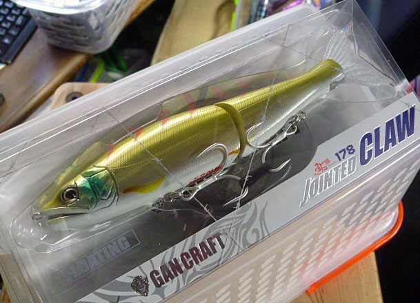JOINTED CLAW 178 Floating Daiwa Golden Giego JOINTED CLAW 178 Floating Daiwa Golden Giego