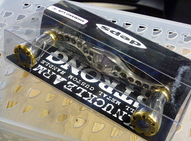 KNUCKLEARM STRONG Shimano Left Silver/Gold - ウインドウを閉じる