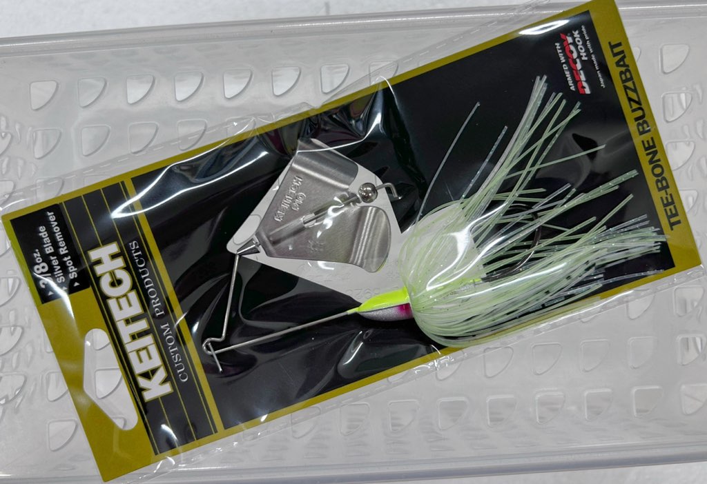 TEE-BONE Buzzbait 3/8oz Spotremover/Silver Blade